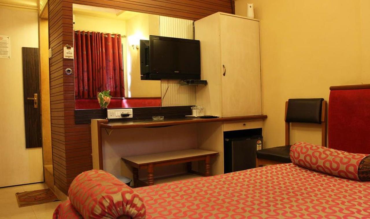 Hotel Siddhartha Bombay Exterior foto